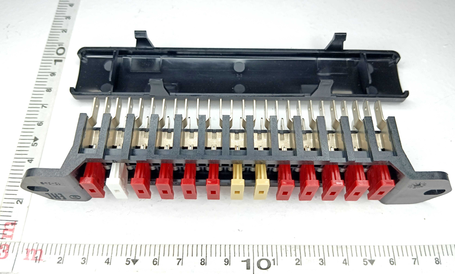 Блок предохранителей ПР-113 Евро медные контакры ГАЗ, ВАЗ, КАМАЗ / АВТОЭЛЕКТРИКА
