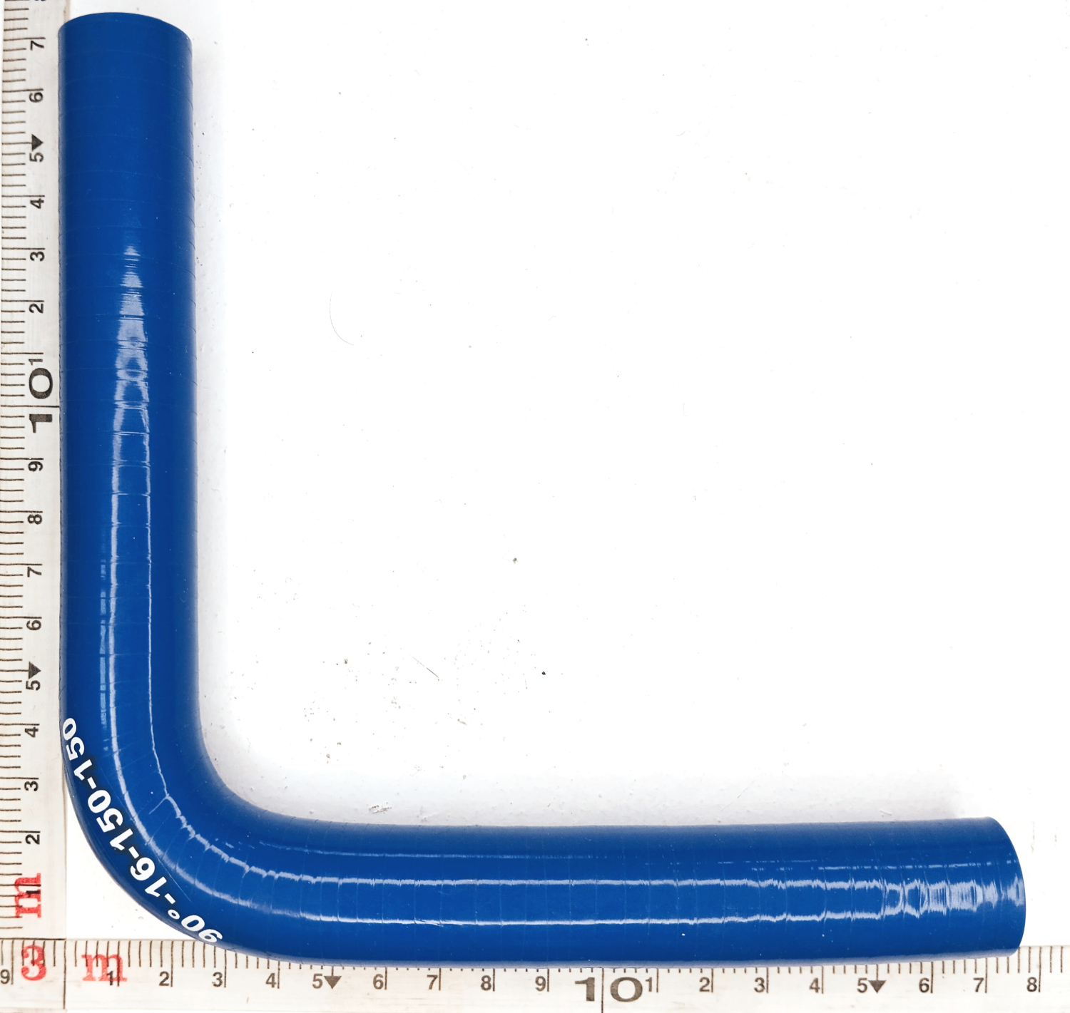 Патрубок угловой d16 силикон