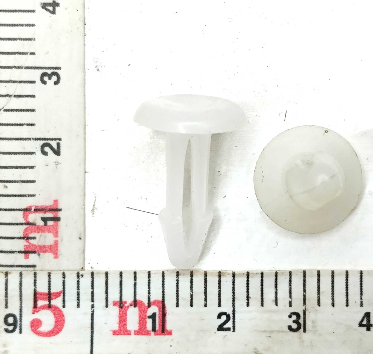 Клипса обшивки кабины длинная 24 мм