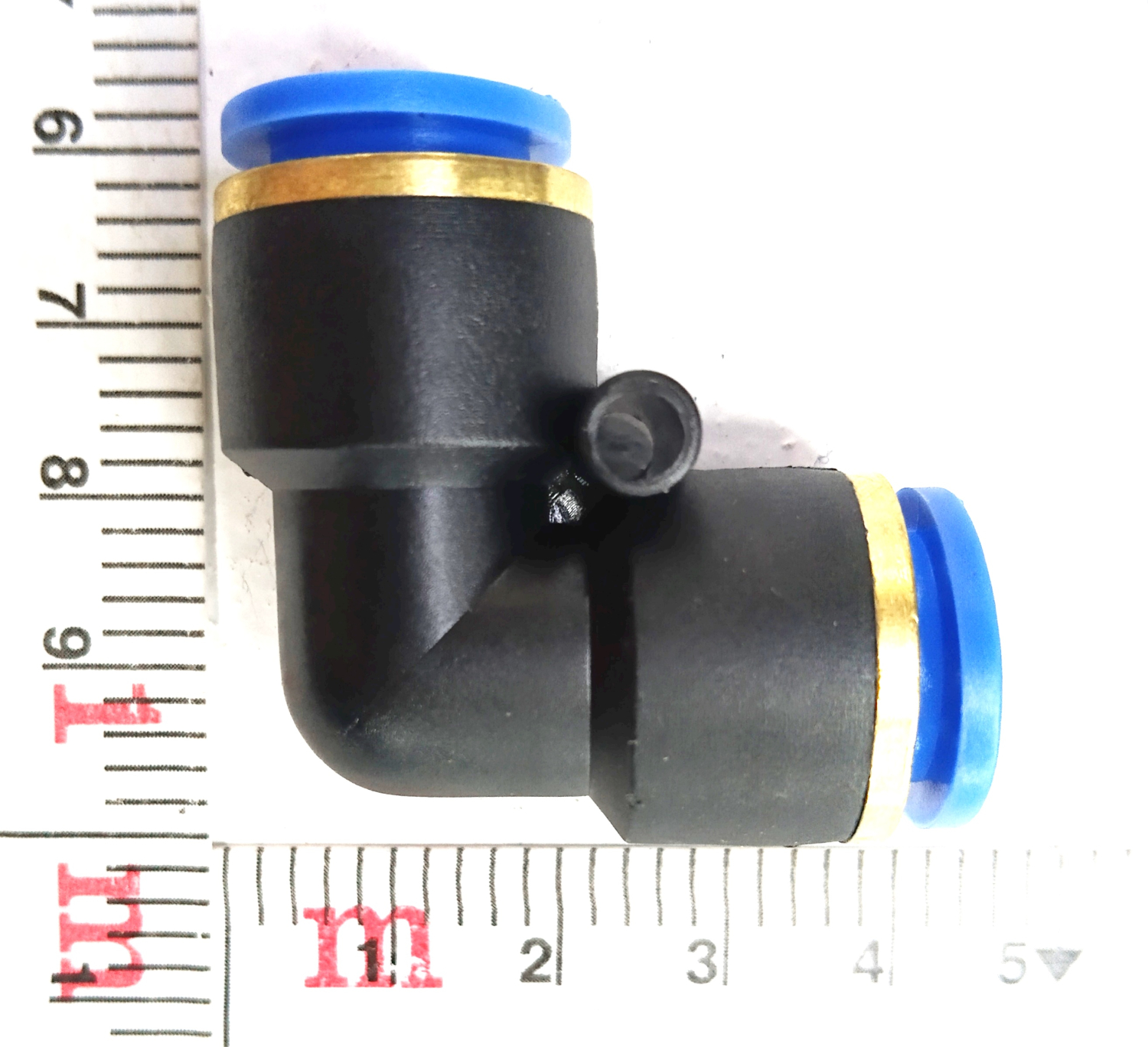 Фитинг угловой 12 мм