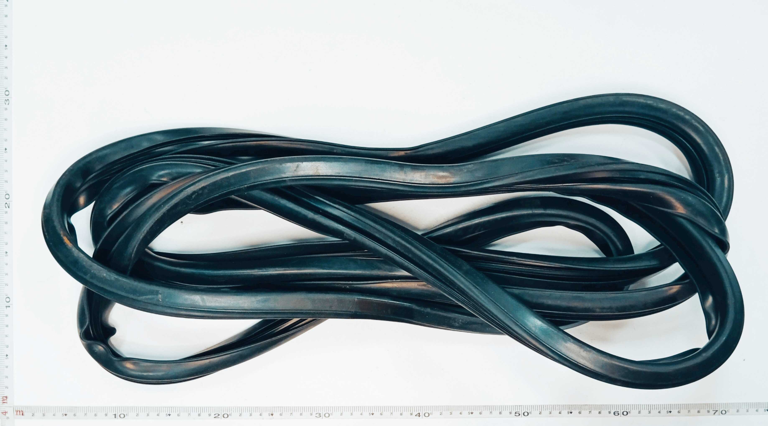 Уплотнитель лобового стекла Евро