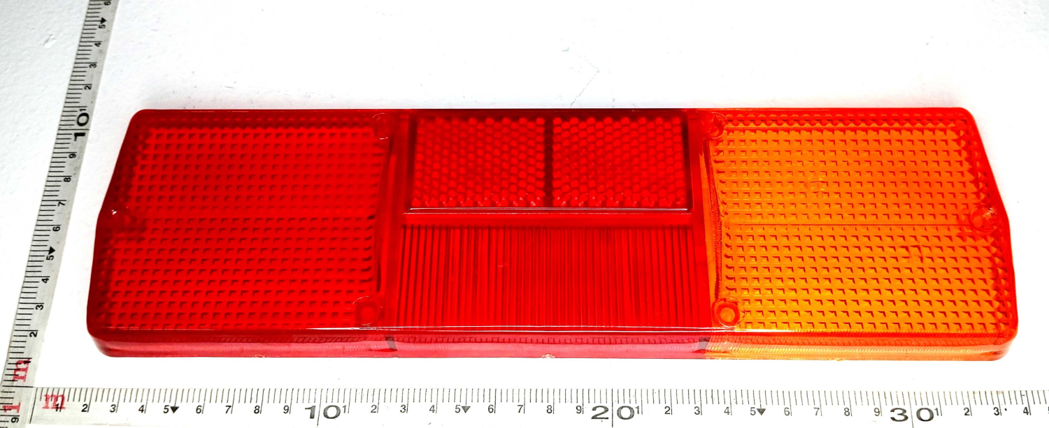Рассеиватель заднего фонаря правый