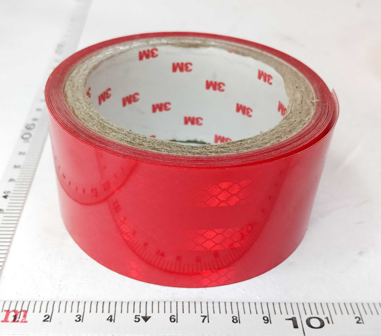 Лента светоотражающая видимость 300 красная