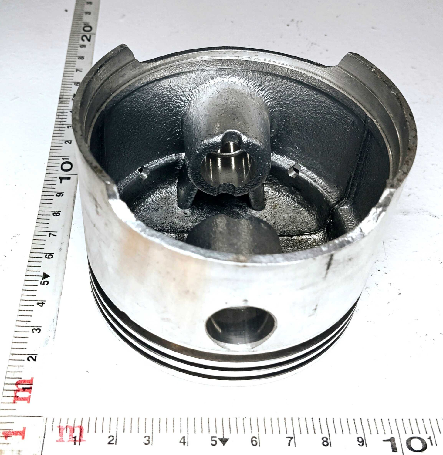 Поршень одноцилиндрового компрессора