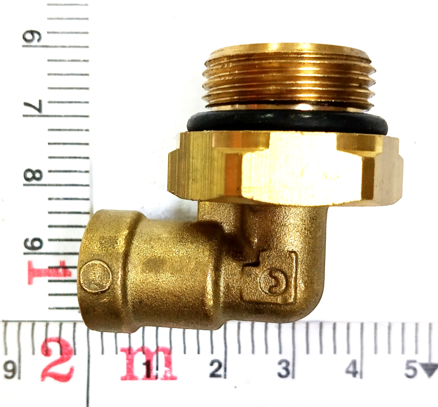 Фитинг металл угловой 08х22