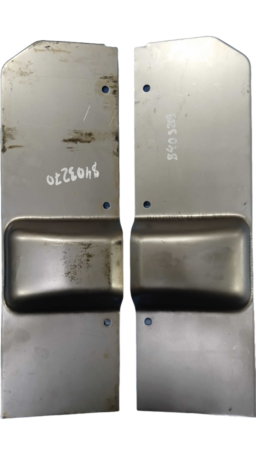 Комплект кронштейнов крепления грязевого щитка правый левый