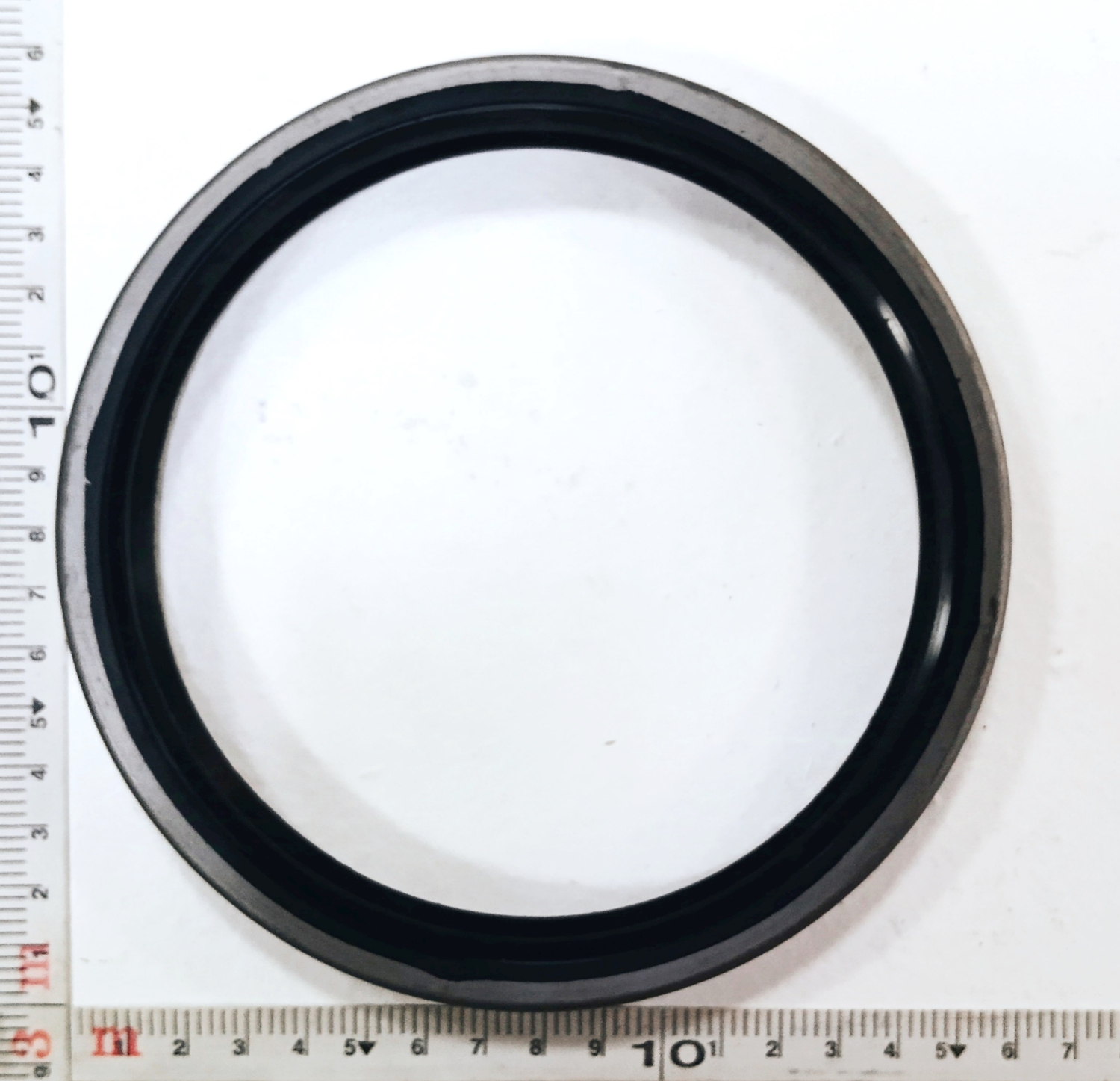 Сальник 128х154х15 передней ступицы