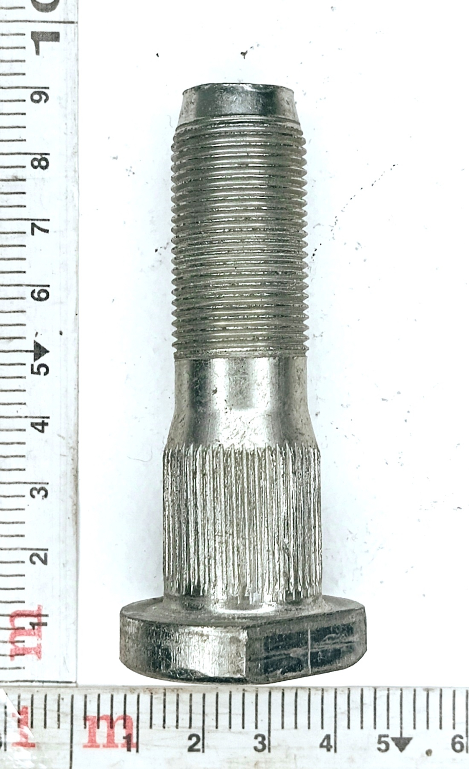 Болт колеса 43114 М20х70 передний / задний со шлицами
