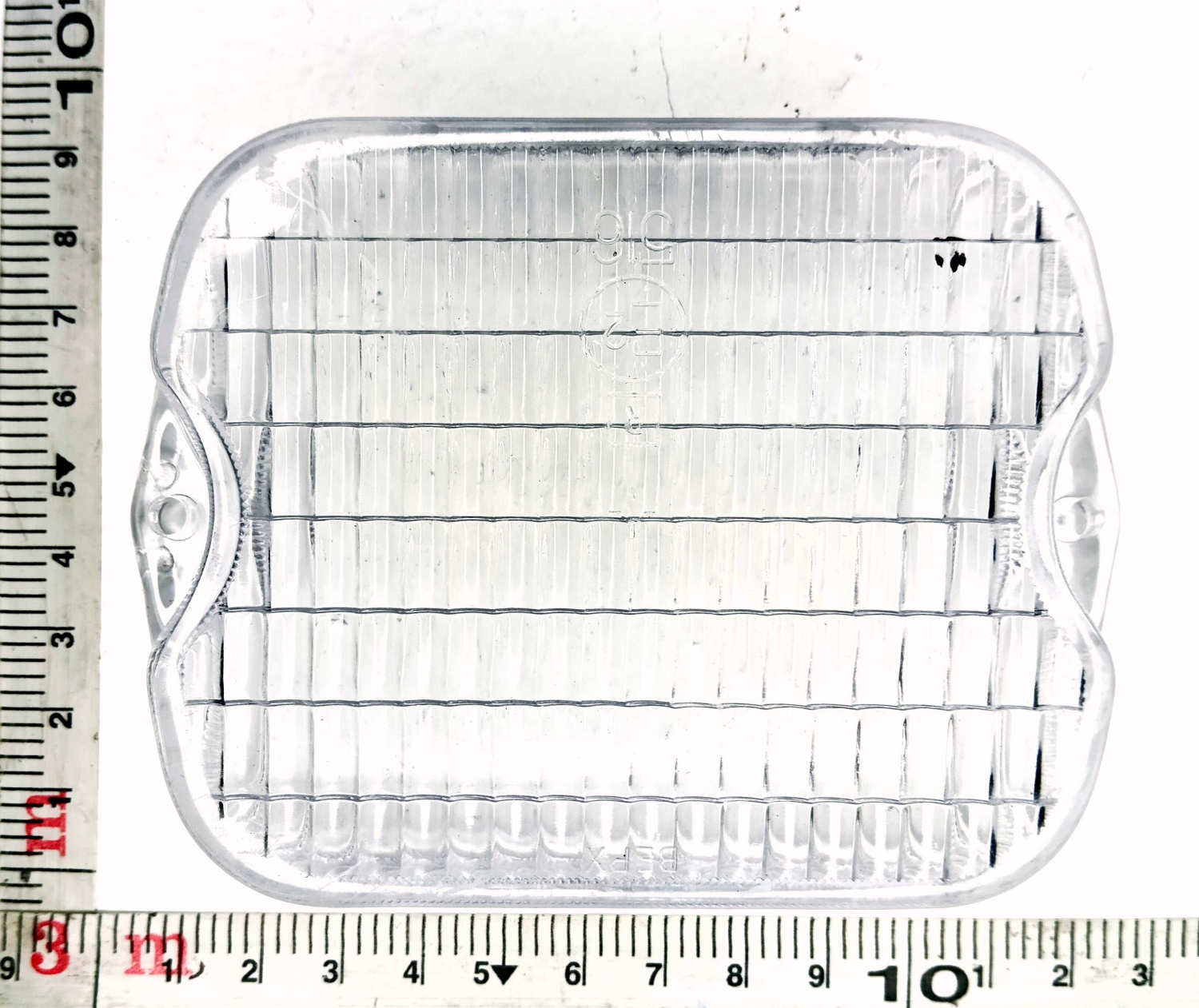 Рассеиватель фонаря заднего хода