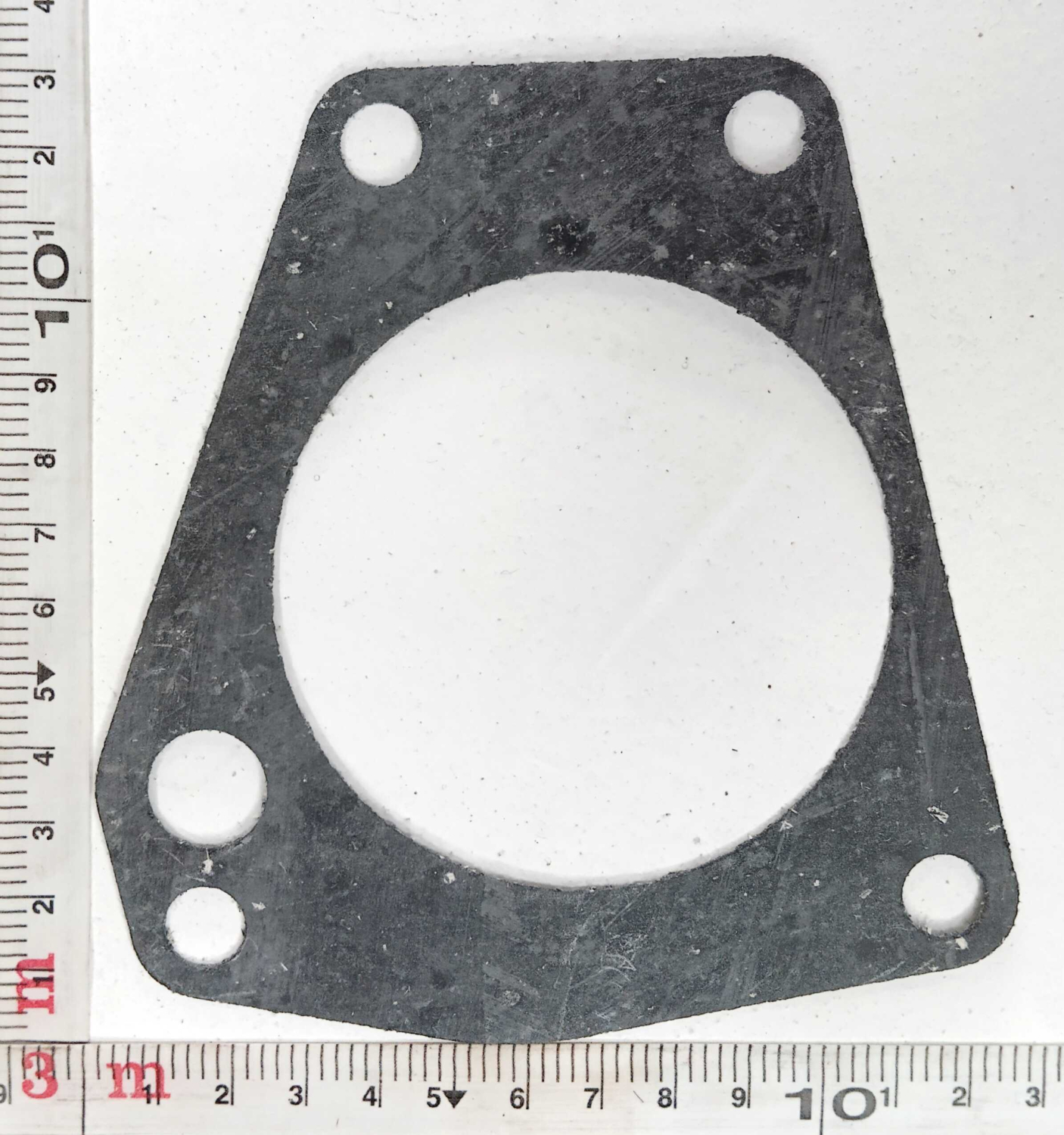 Прокладка крепления компрессора