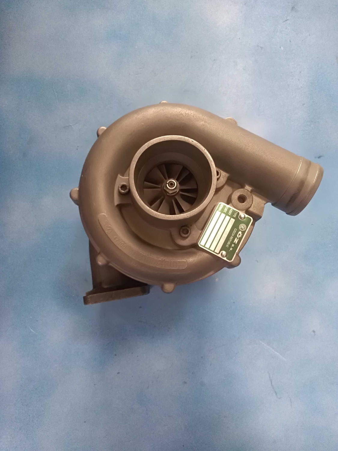 Турбокомпрессор левый дуболь / ЧЕХИЯ