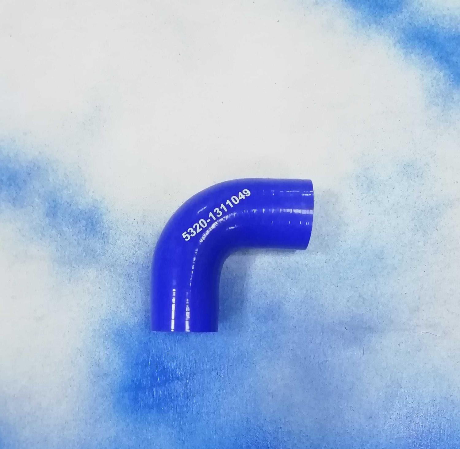 Патрубок расширительного бачка силикон