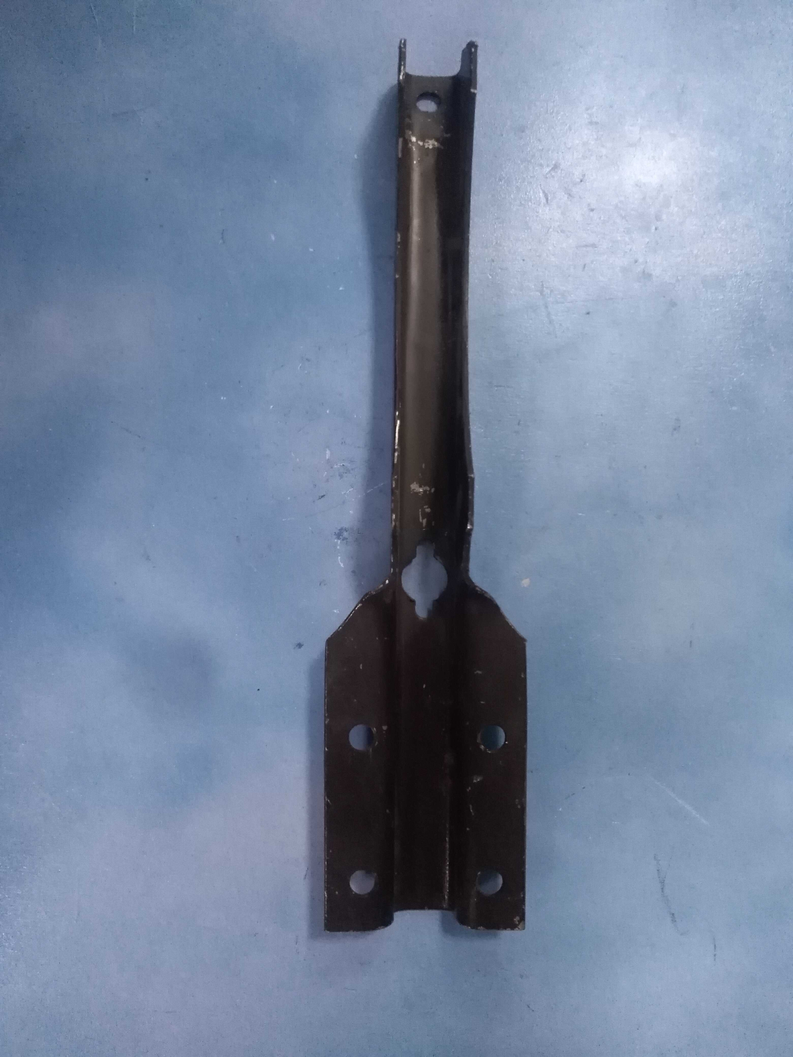 Кронштейн глушителя