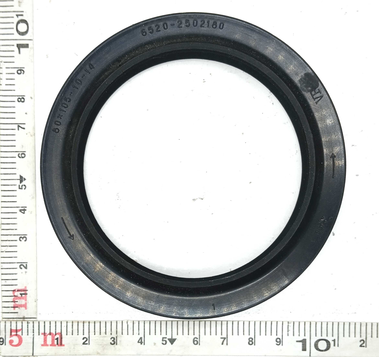 Сальник 80х105х10 левый с буртом