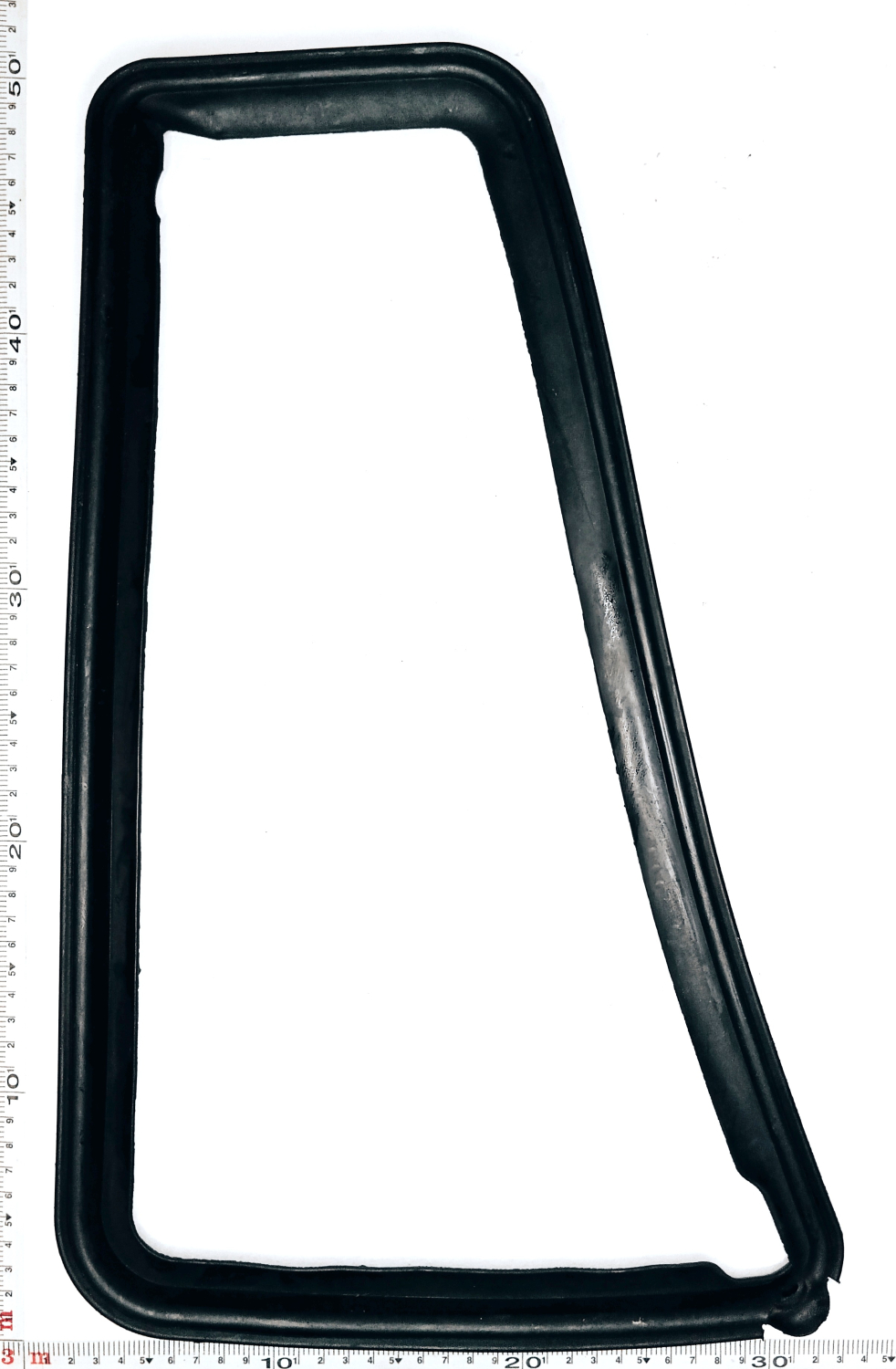 Уплотнитель форточки правый