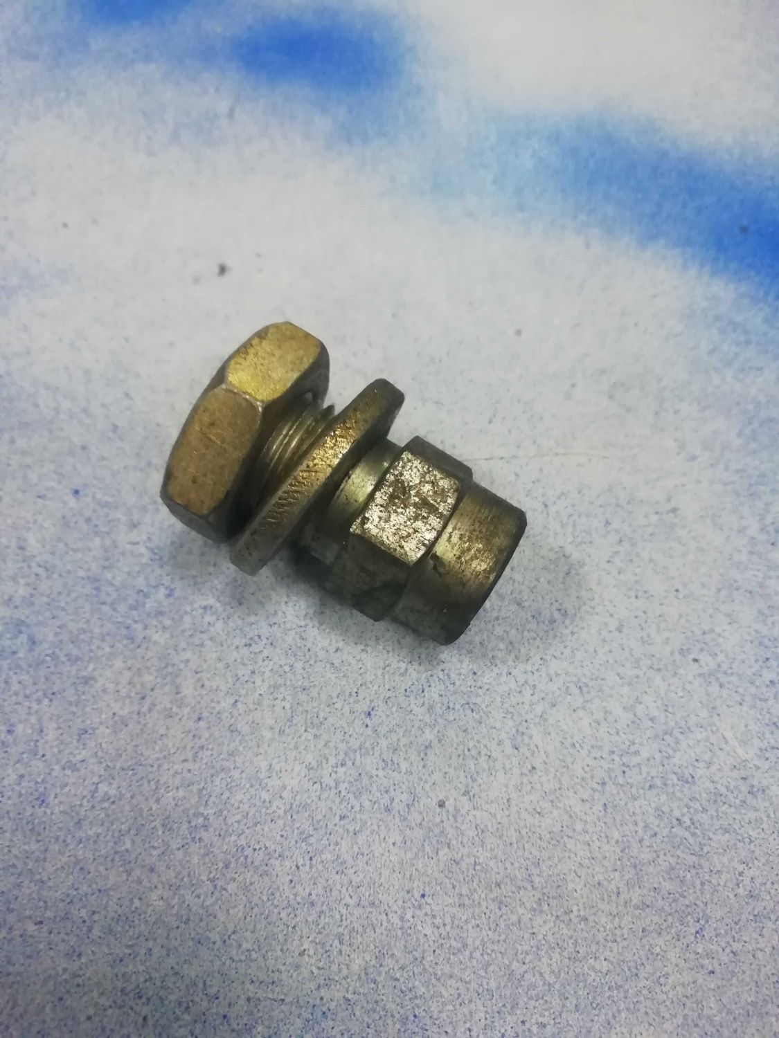 Штуцер 12х16 соединительный сцепления в сборе