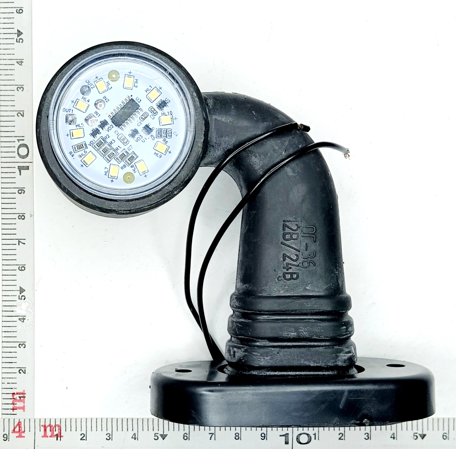 Фонарь габаритный светодиодный ОГ-36 бегущий LED, короткий, угловой, красно-белый