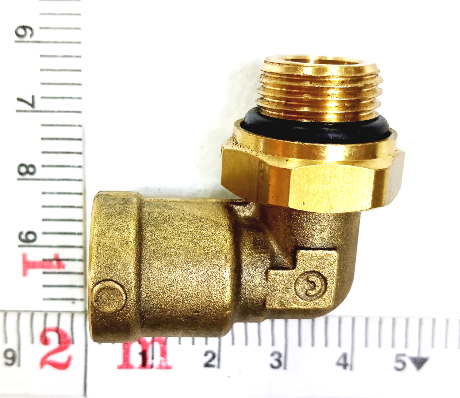 Фитинг металл угловой 10х16 D9502 10-М16х1,5