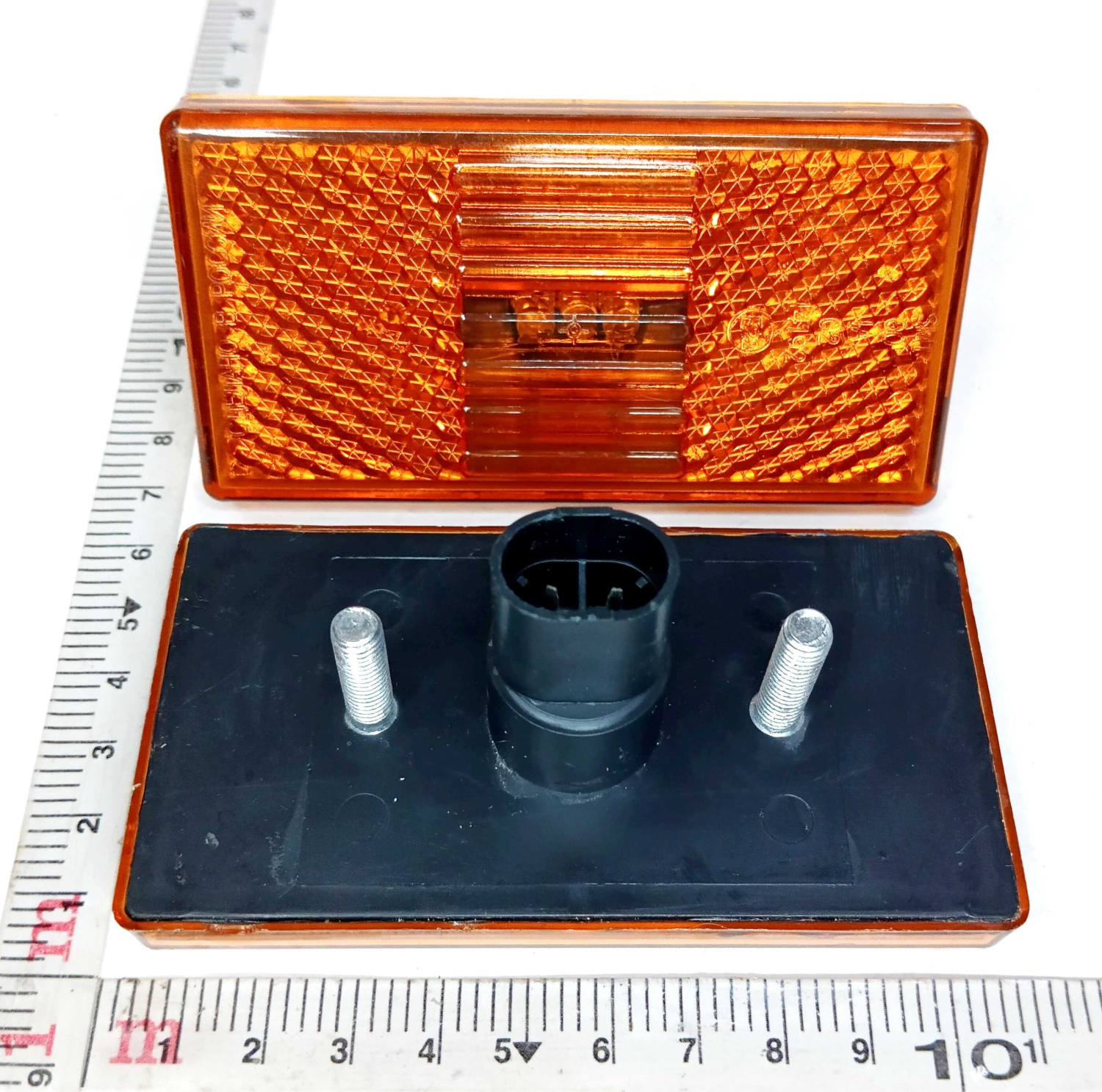 Фонарь габаритный бортовой светодиодный с катафотом двухконтактный (овальный разьем)