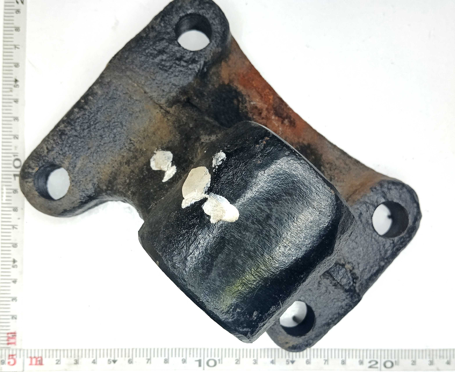 Кронштейн передний