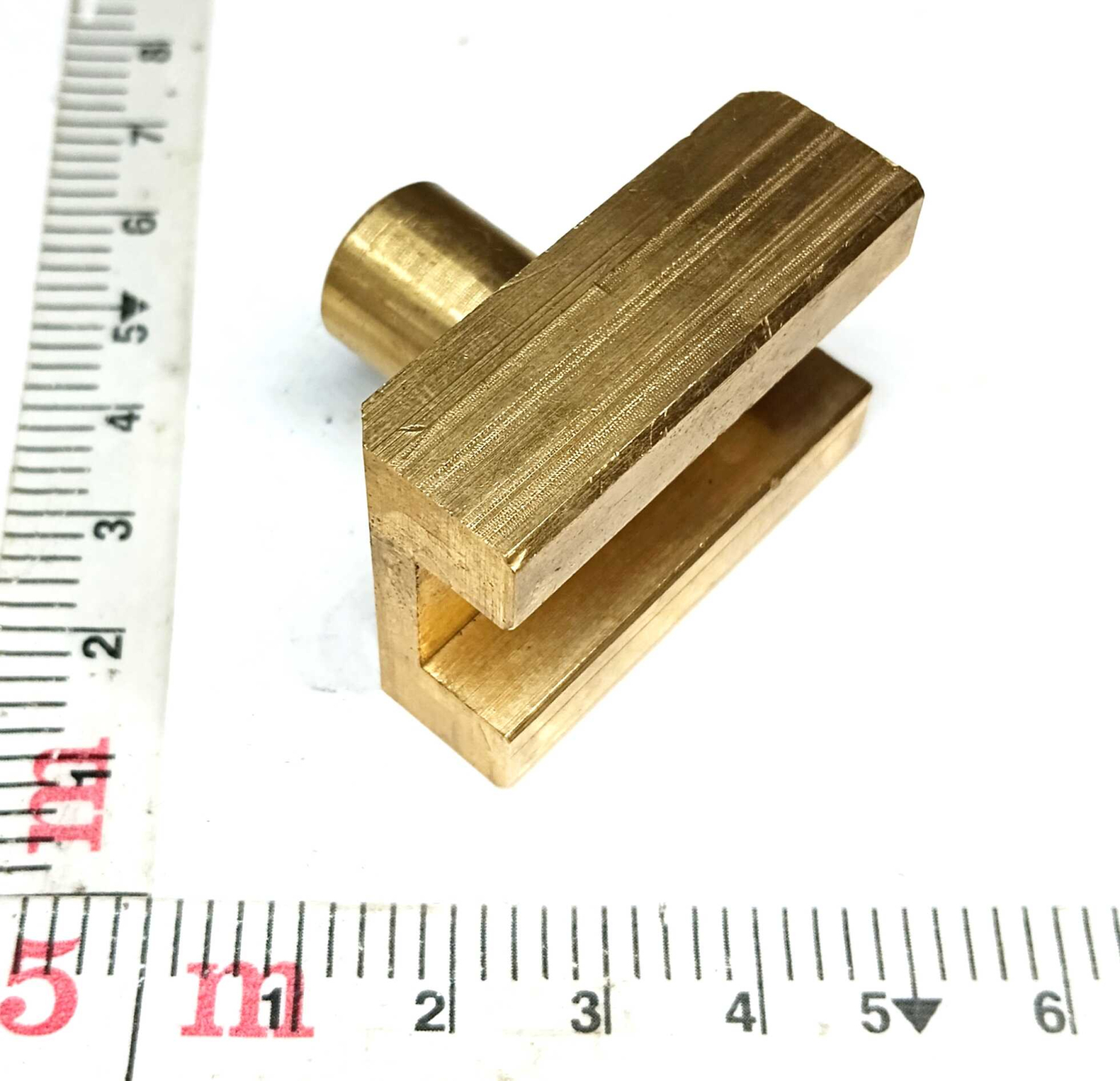 Сухарь делителя и 4-5 передачи