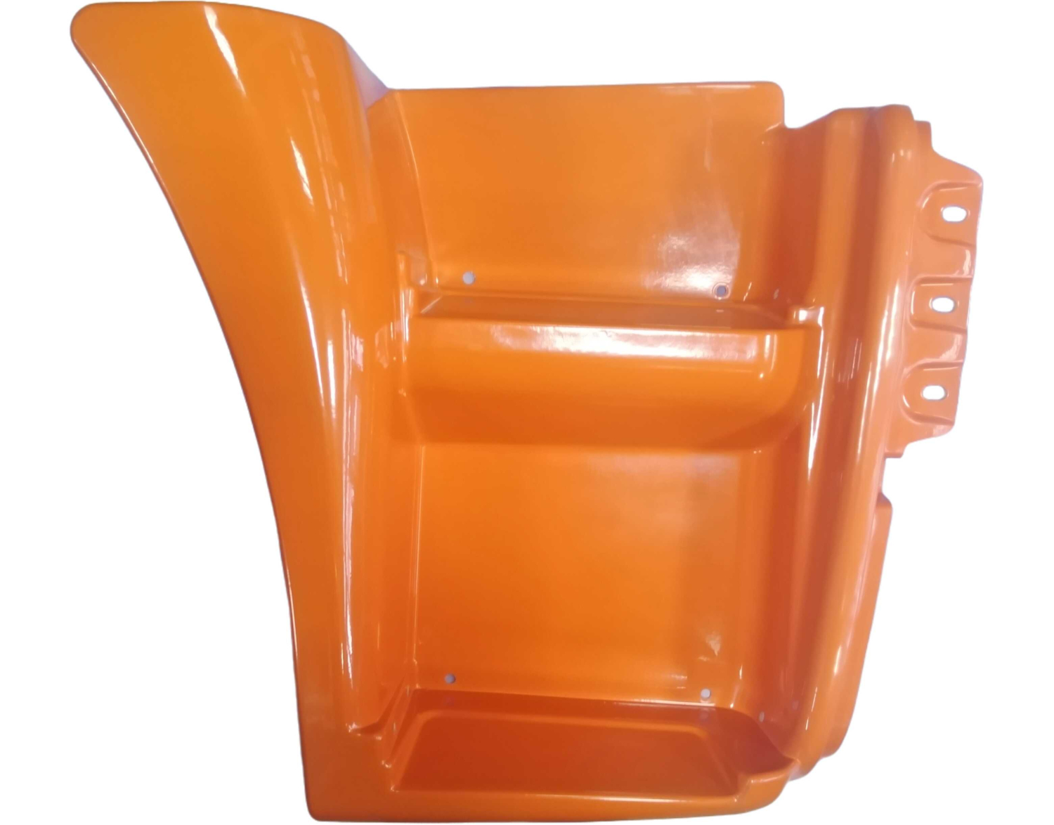 Щиток подножки правый 6520