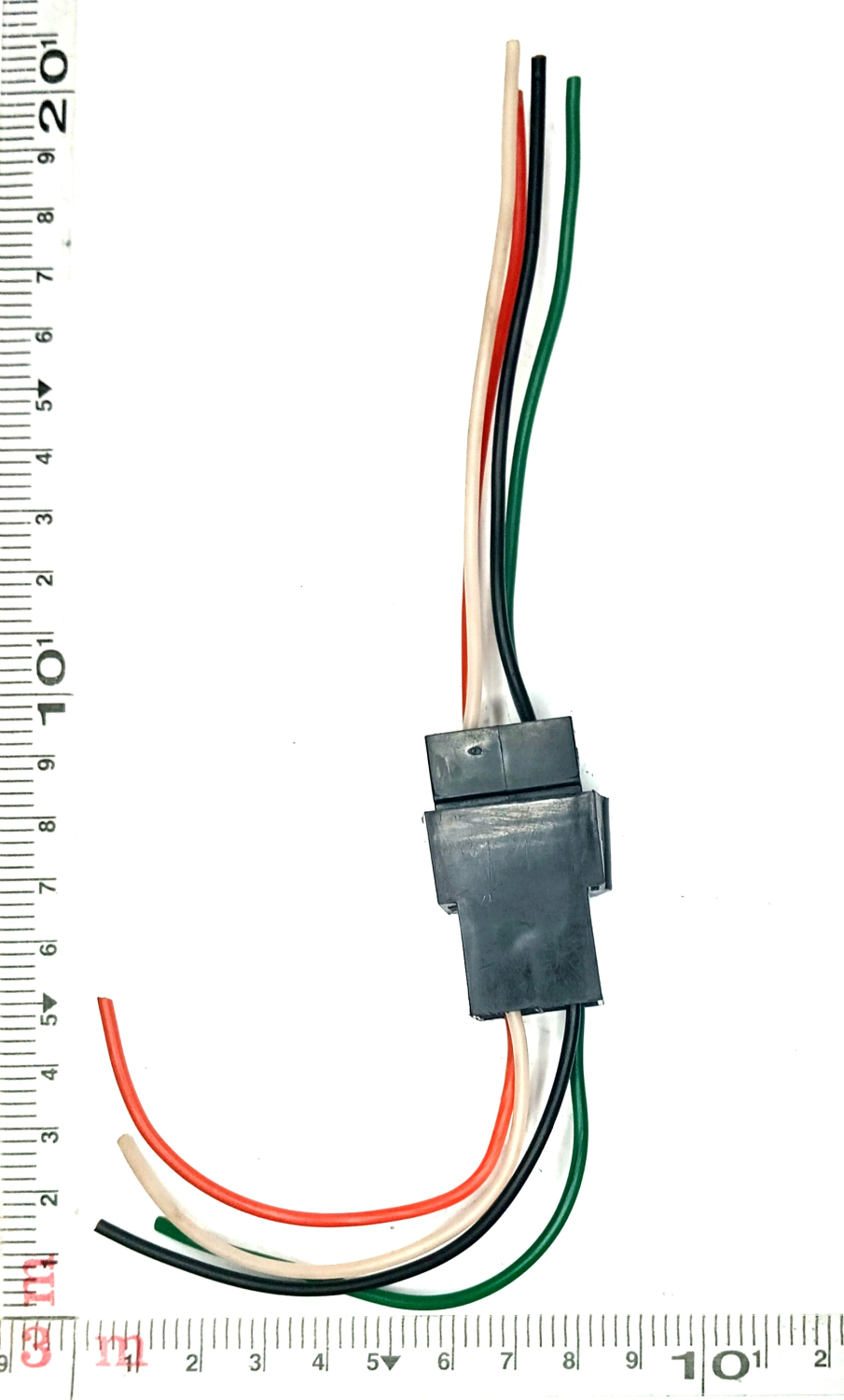 Колодка задних фонарей 4-х контактная в сборе гнездо + штырь