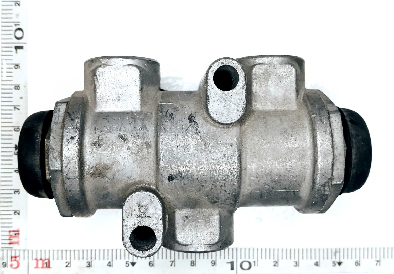 Клапан двойной защиты