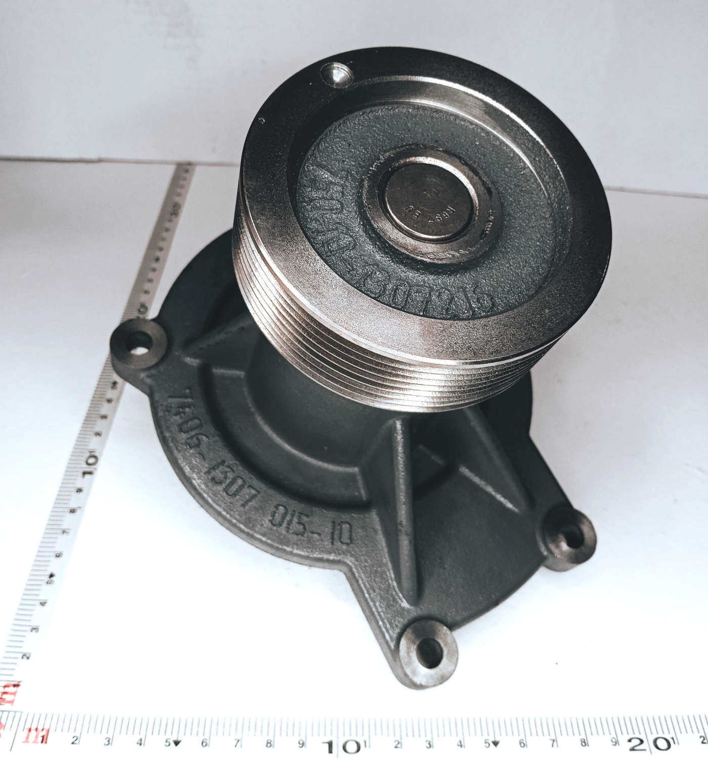 Насос водяной КАМАЗ дв.740.63, Евро 4, шкив 100мм., под ремень 8РК 