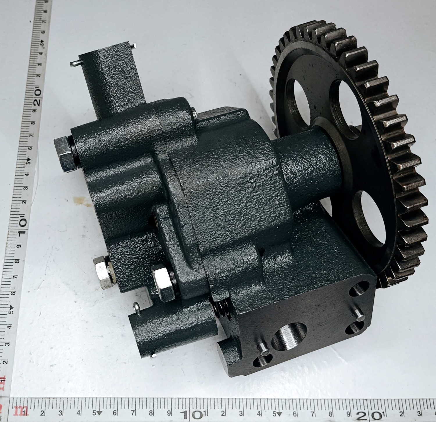 Насос масляный в сборе с шестерней 47 зуба Евро-3 / ЗАВОД