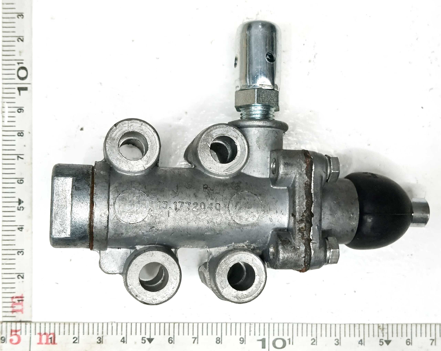 Клапан включения делителя