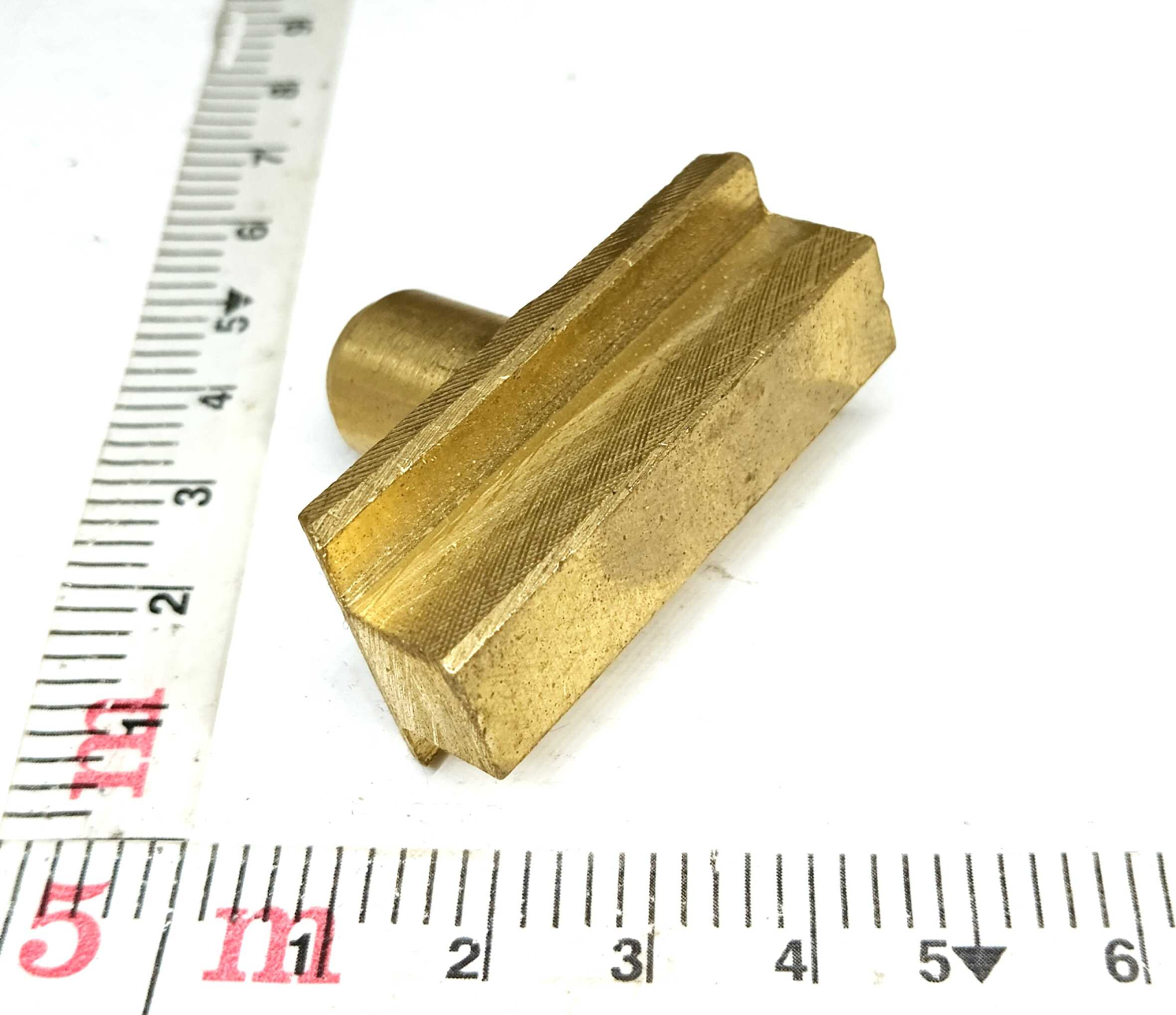 Сухарь делителя и 2-3 передачи