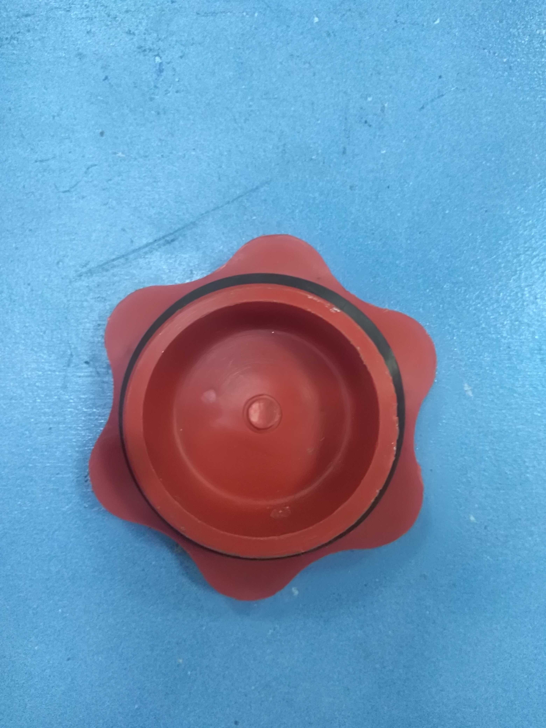 Крышка маслозаливной горловины серийная